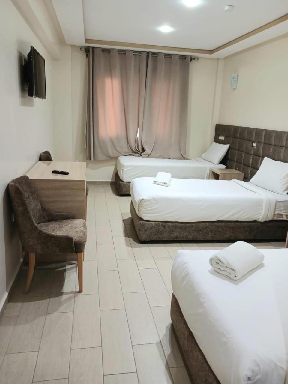 Hotel Jawharat Ел Джадида Екстериор снимка
