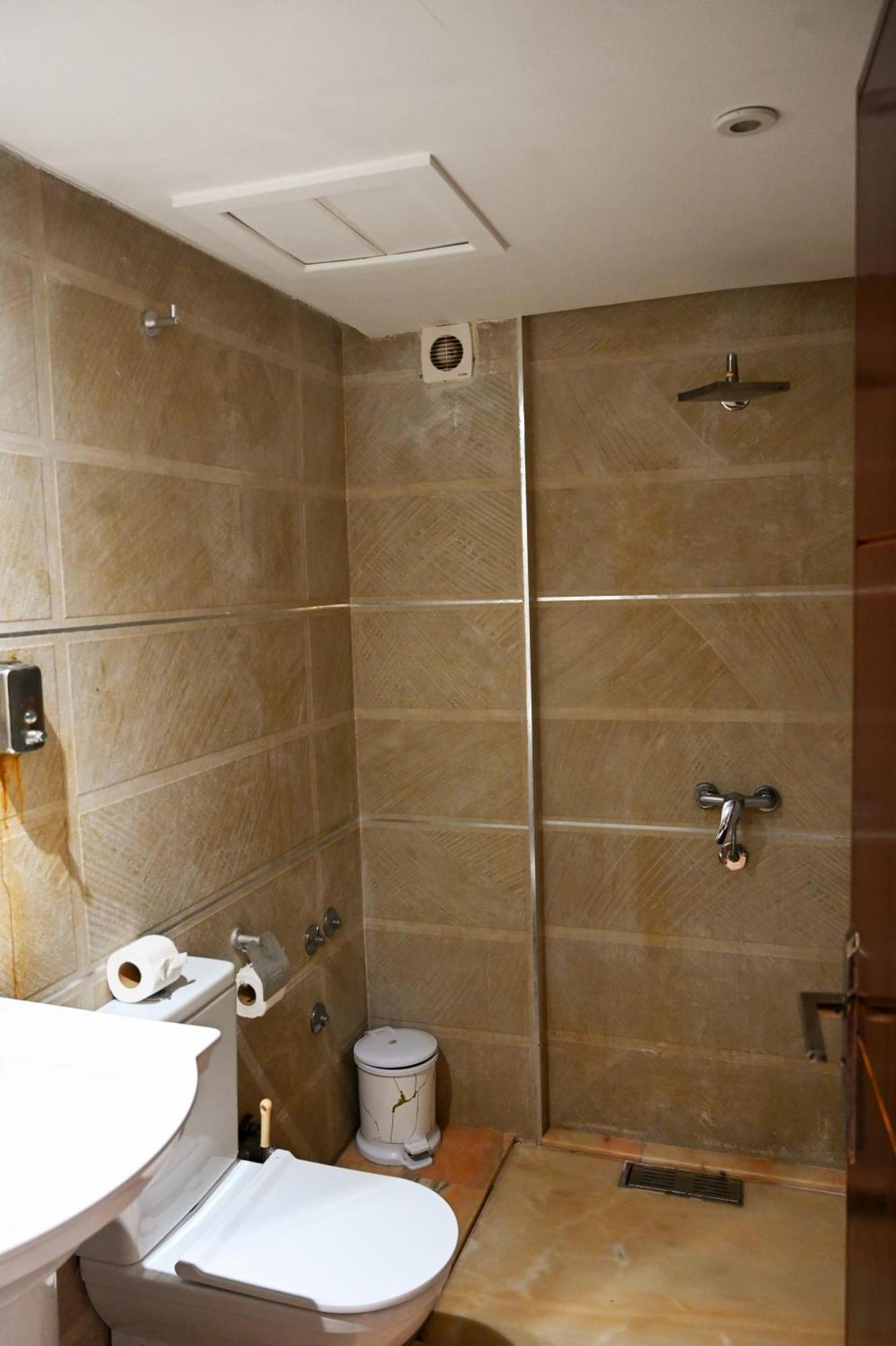Hotel Jawharat Ел Джадида Екстериор снимка