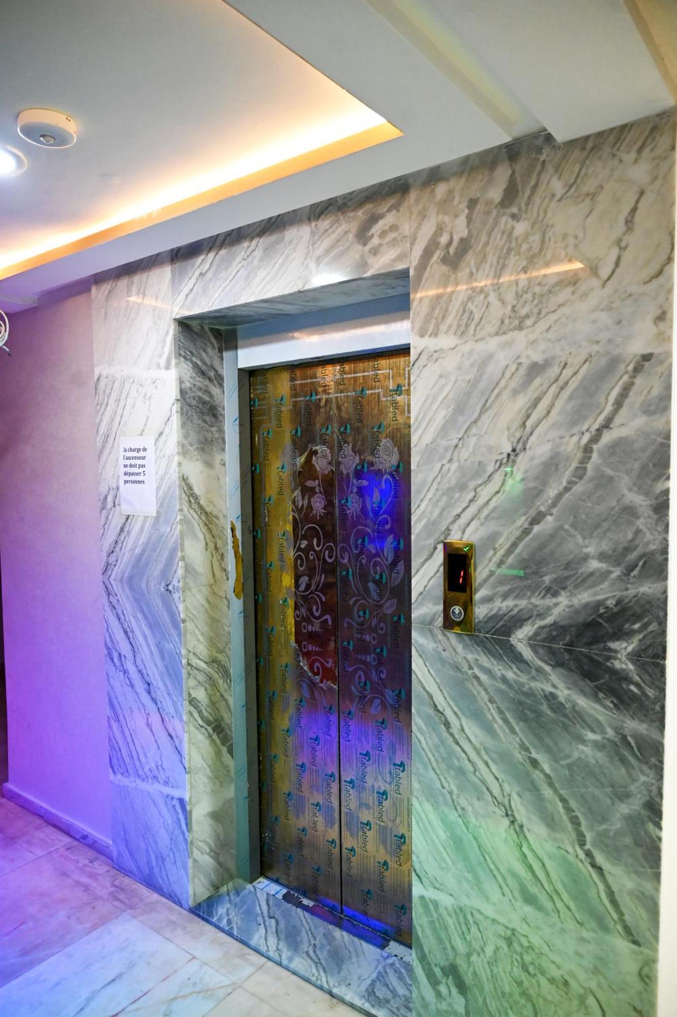 Hotel Jawharat Ел Джадида Екстериор снимка