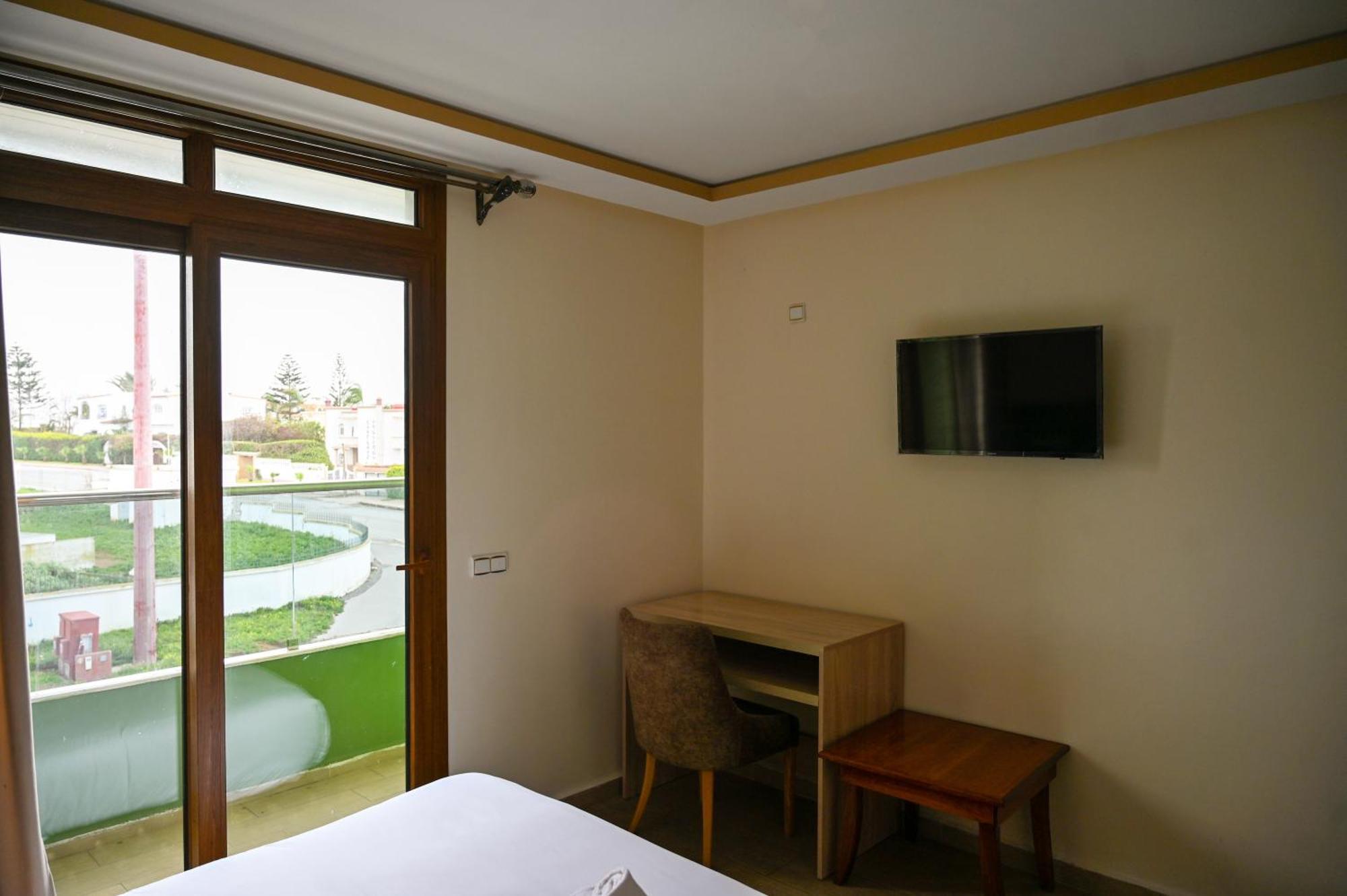 Hotel Jawharat Ел Джадида Екстериор снимка