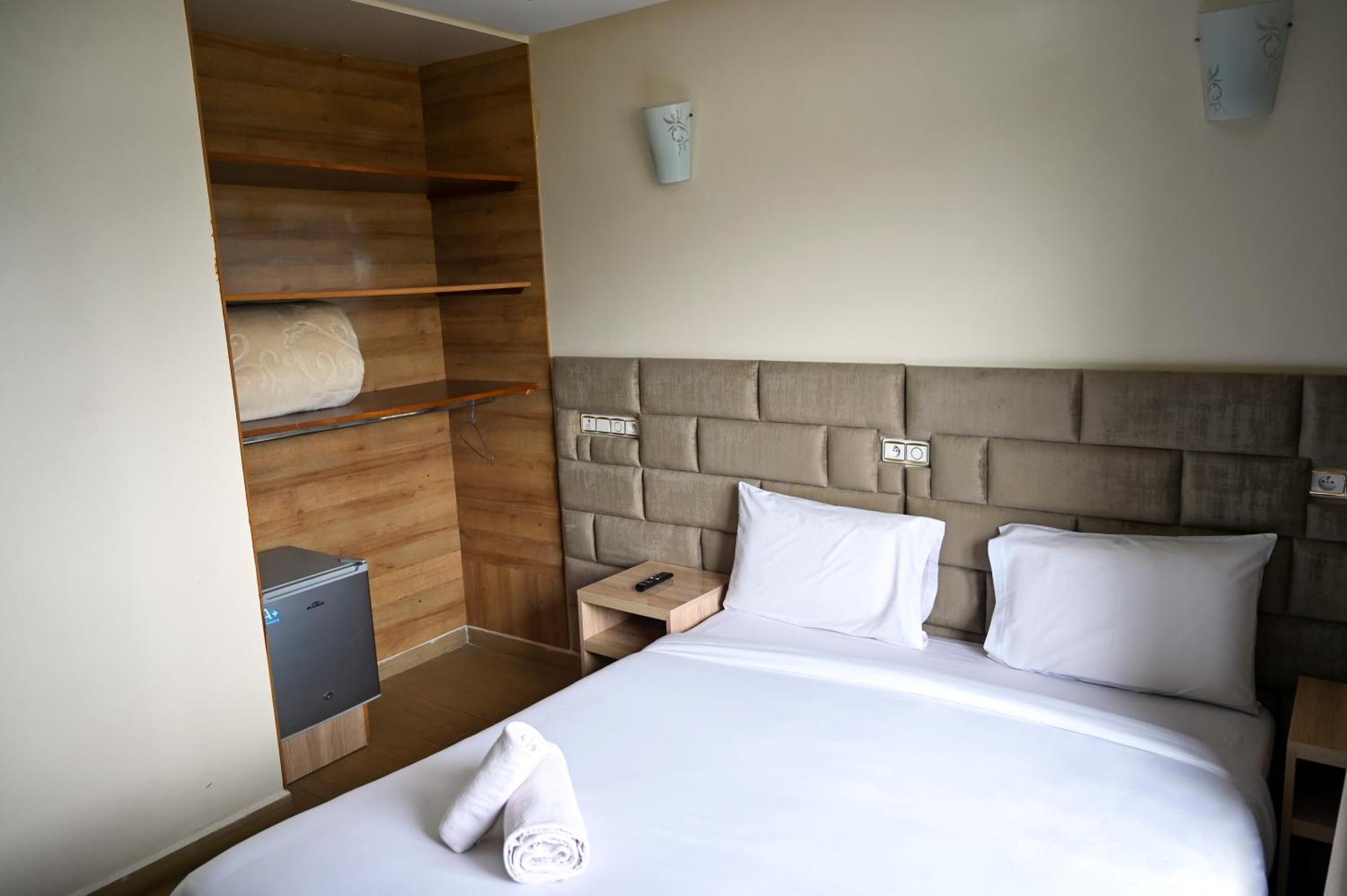 Hotel Jawharat Ел Джадида Екстериор снимка